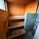 A Quiet House Right Next To The Airport Vantaa