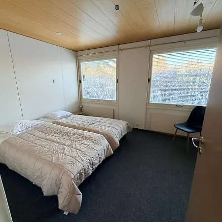 A Quiet House Right Next To The Airport Villa