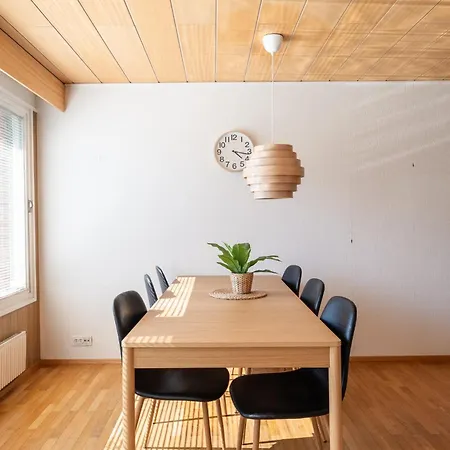 A Quiet House Right Next To The Airport Vantaa