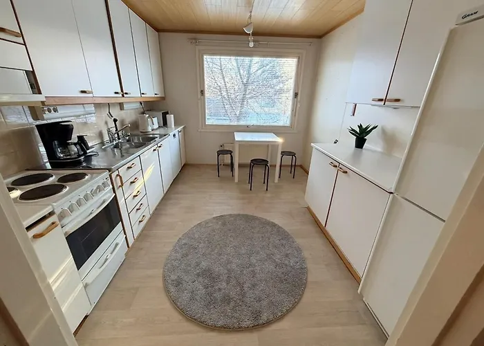 Villa A Quiet House Right Next To The Airport