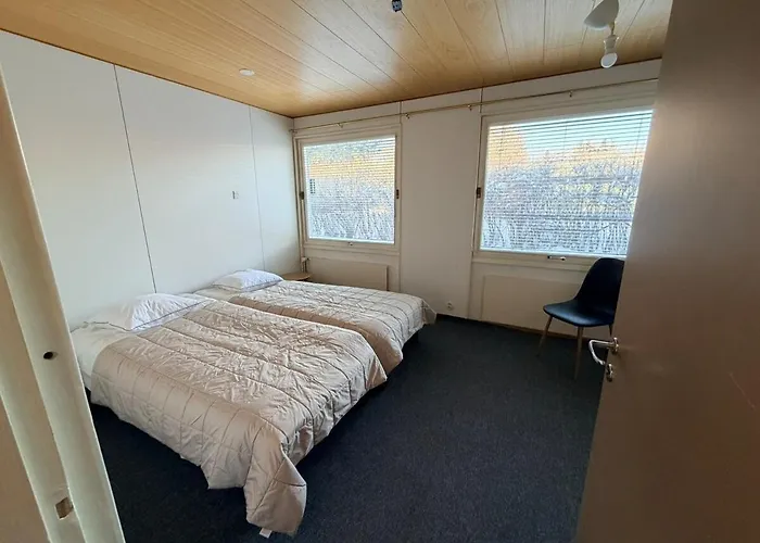 A Quiet House Right Next To The Airport Villa